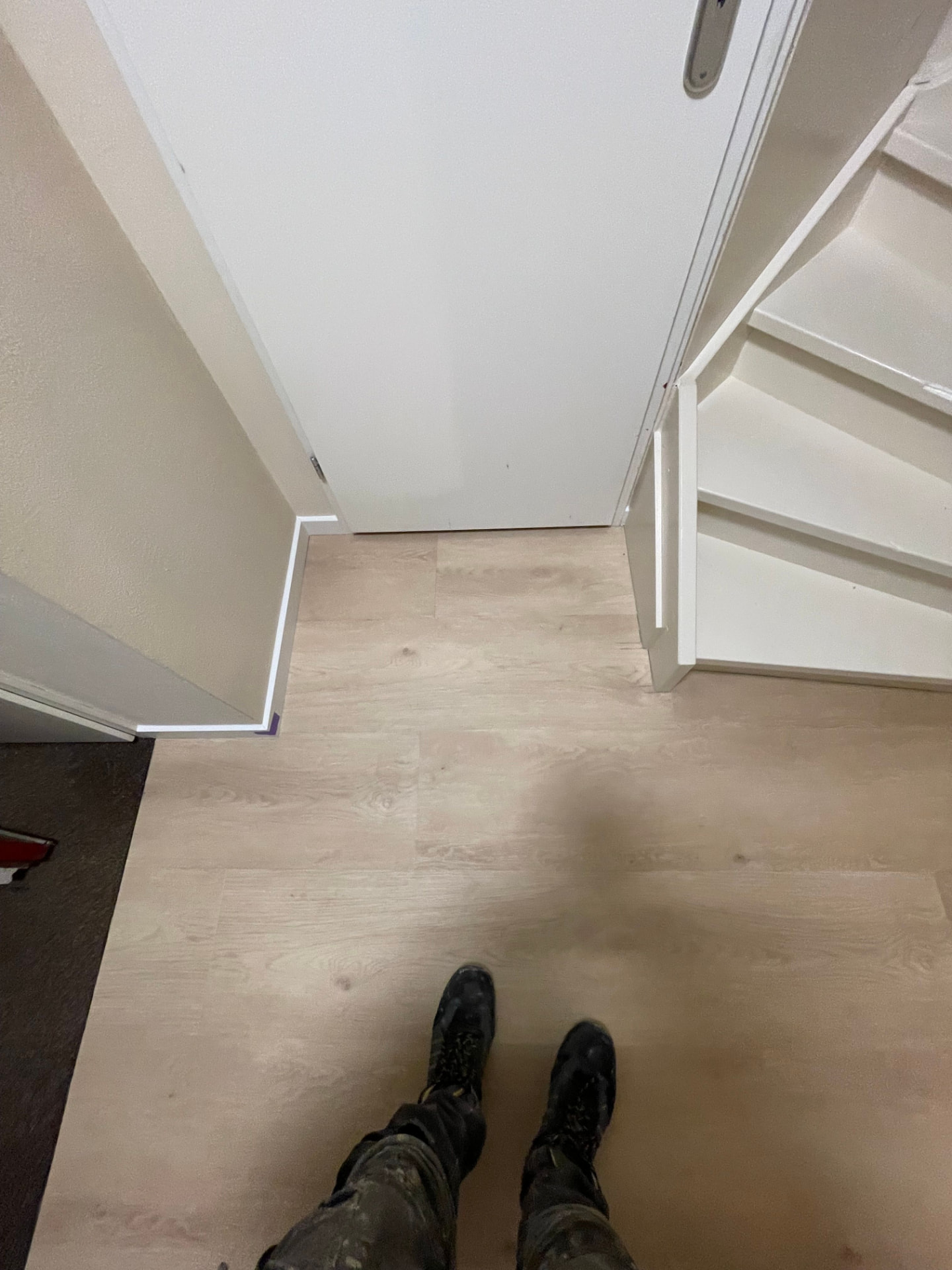 PVC hal met hoge plinten in Zaandam
